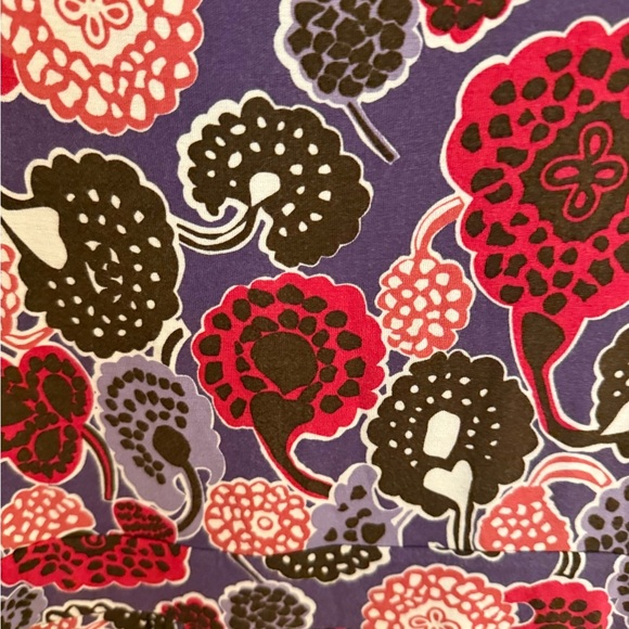 Boden Stretchy Floral V-Neck Dress - Picture 2 of 12